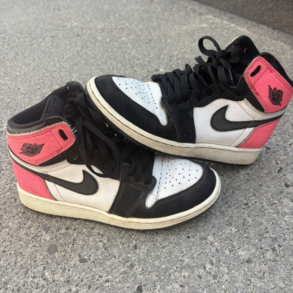 Nike Air Jordan 1 Retro High OG 'Valentine's Day' Pink GS Size 5.5Y (881426-009)